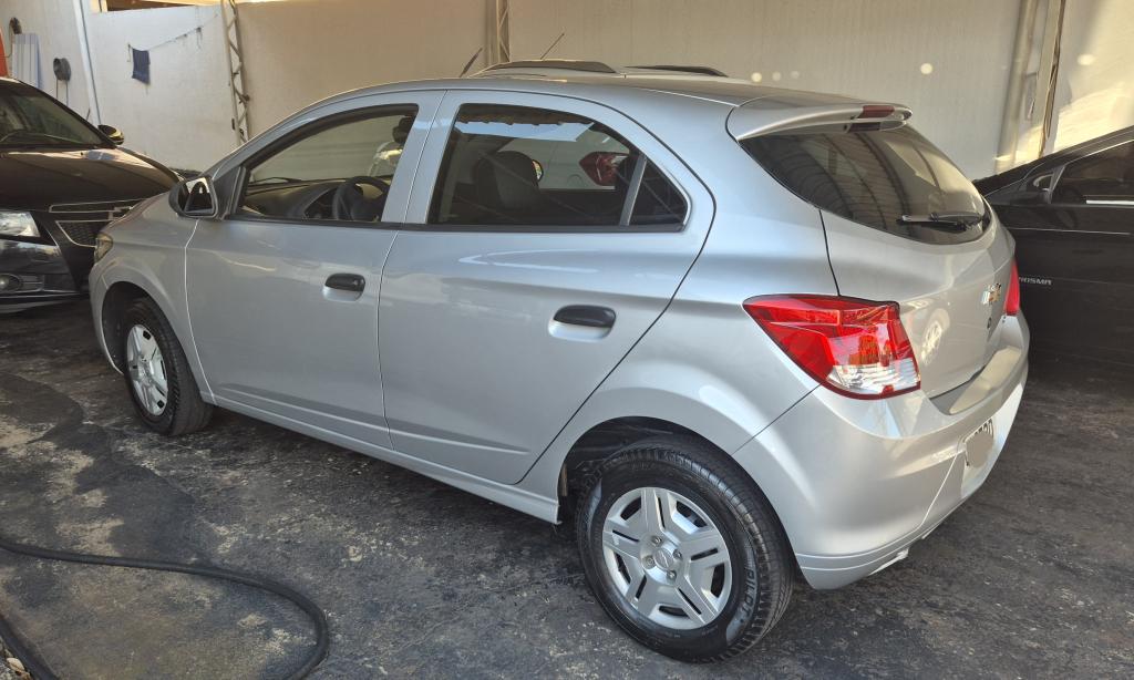 CHEVROLET Onix Hatch