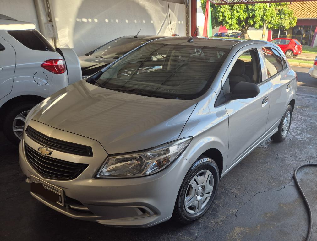 CHEVROLET Onix Hatch - Foto