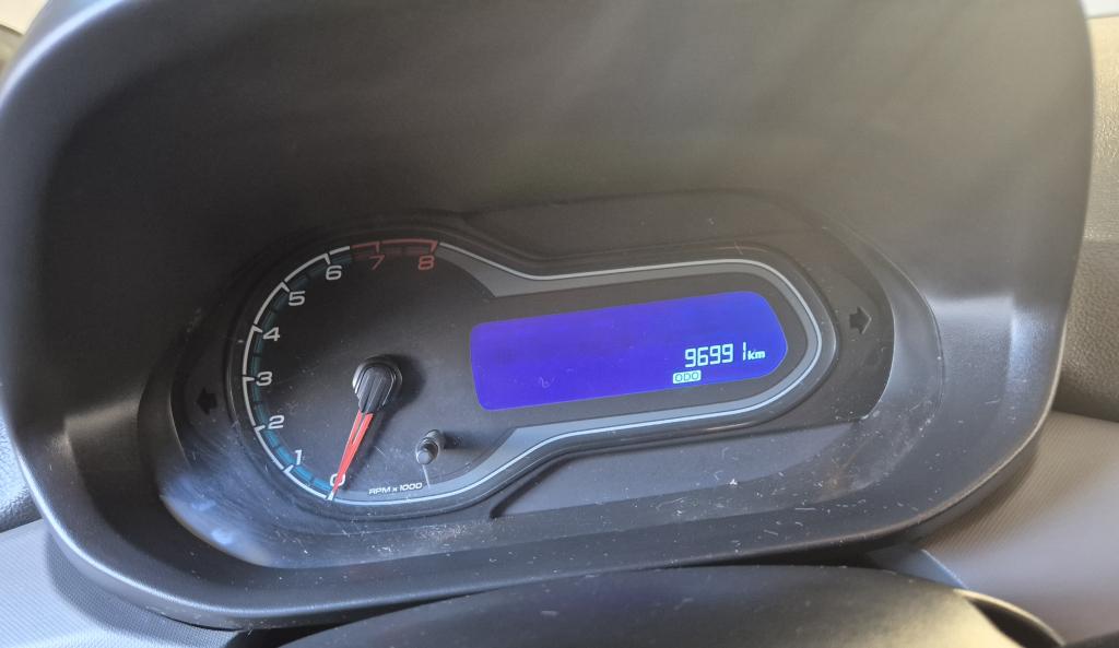 CHEVROLET Onix Hatch - Foto