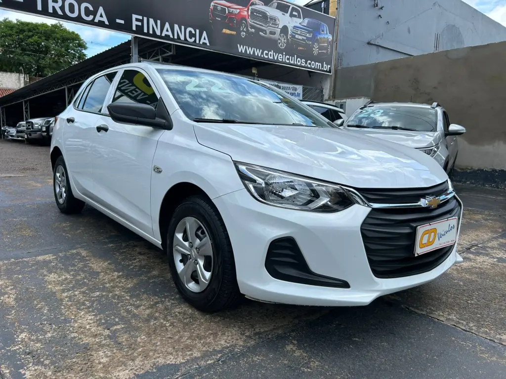 CHEVROLET Onix Hatch - Foto
