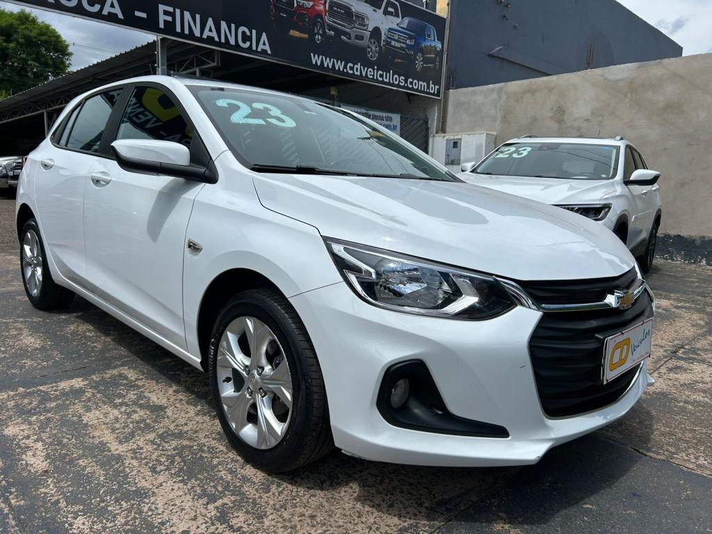 CHEVROLET Onix Hatch - Foto