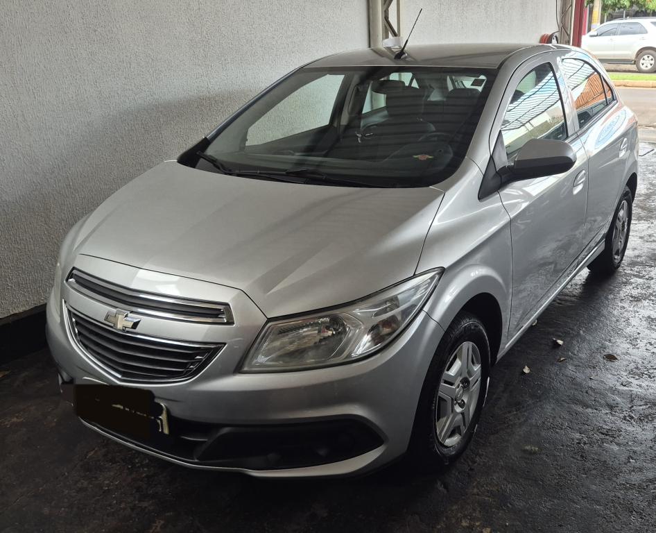 CHEVROLET Onix Hatch - Foto