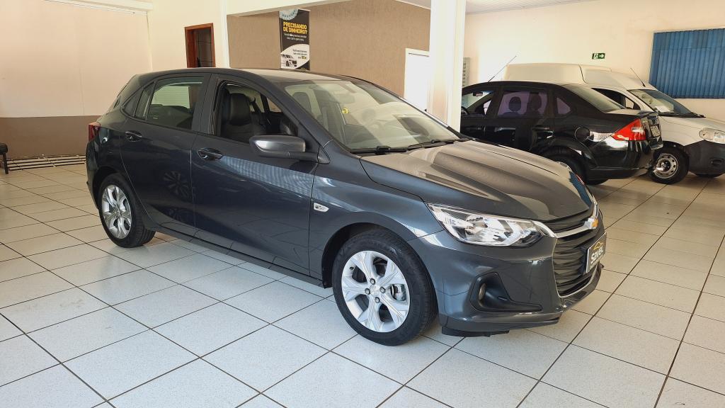 CHEVROLET Onix Hatch - Foto