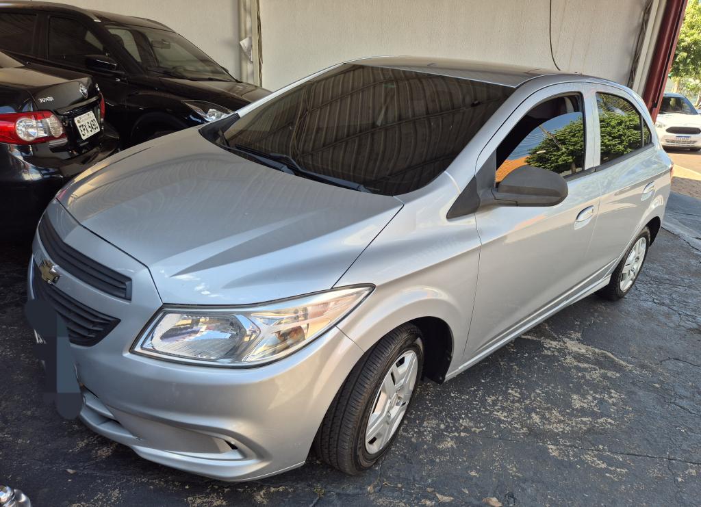 CHEVROLET Onix Hatch - Foto