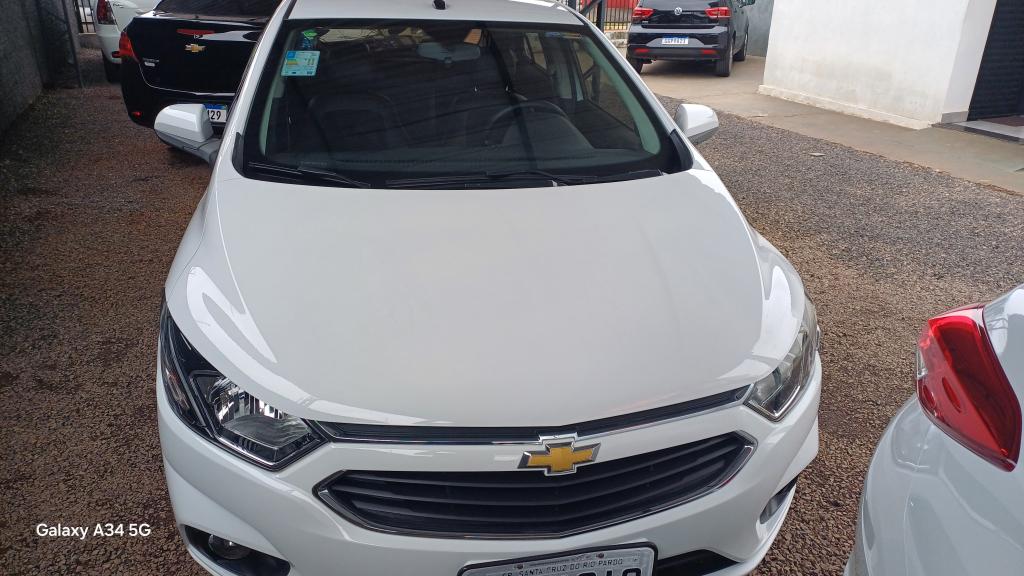 CHEVROLET Onix Hatch - Foto