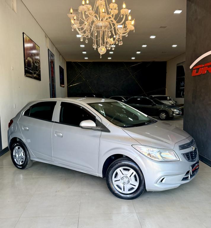 CHEVROLET Onix Hatch