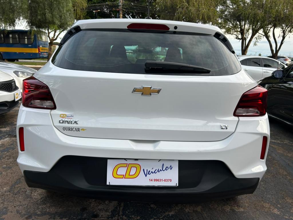 CHEVROLET Onix Hatch - Foto