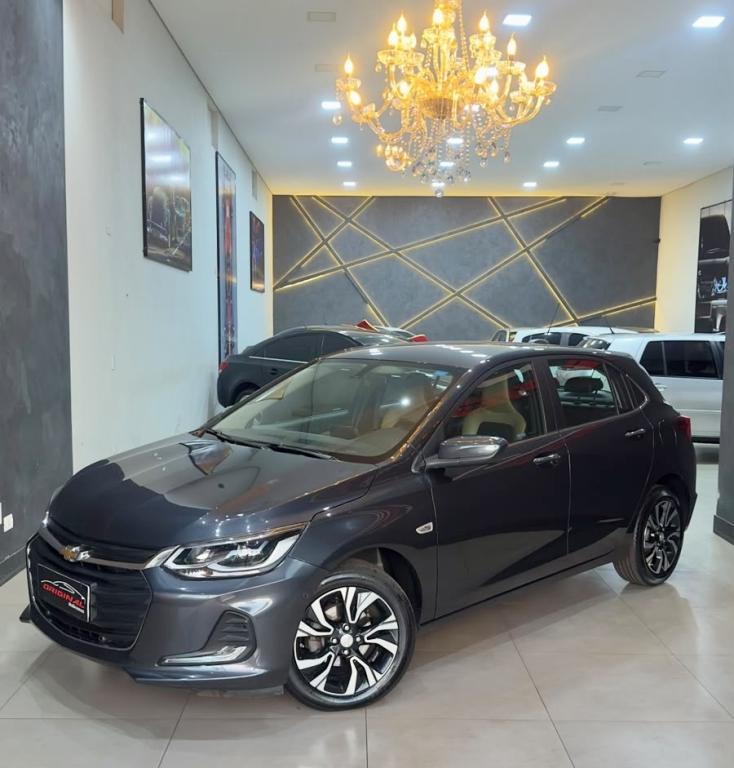 CHEVROLET Onix Hatch - Foto