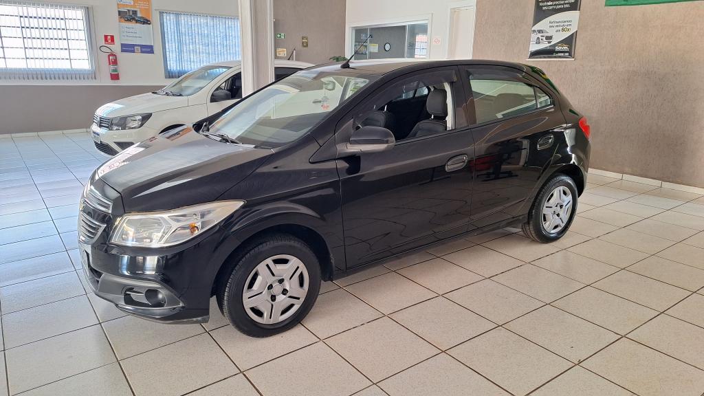 CHEVROLET Onix Hatch