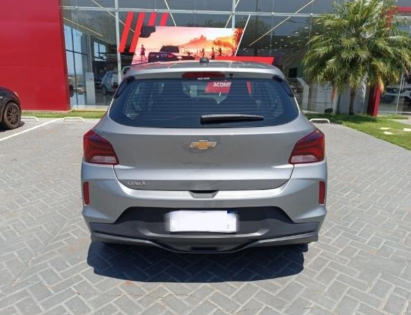CHEVROLET Onix Hatch - Foto