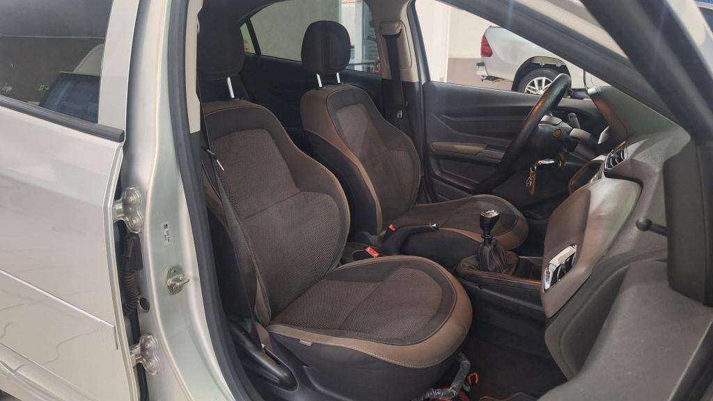 CHEVROLET Prisma - Foto