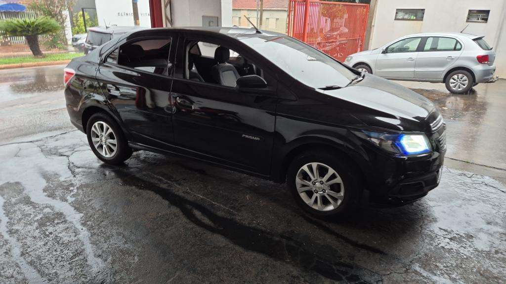 CHEVROLET Prisma - Foto