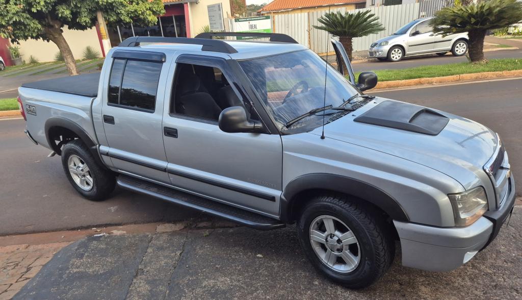 CHEVROLET S10