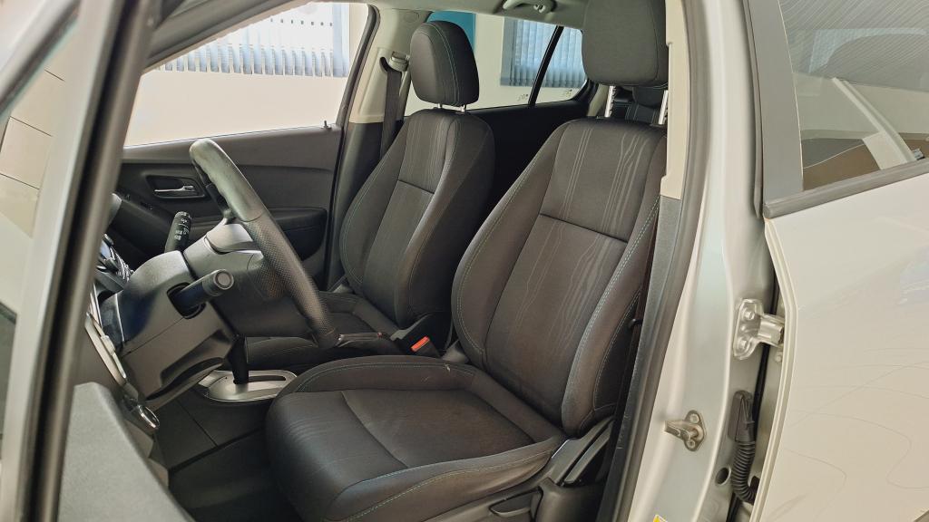 CHEVROLET Tracker - Foto