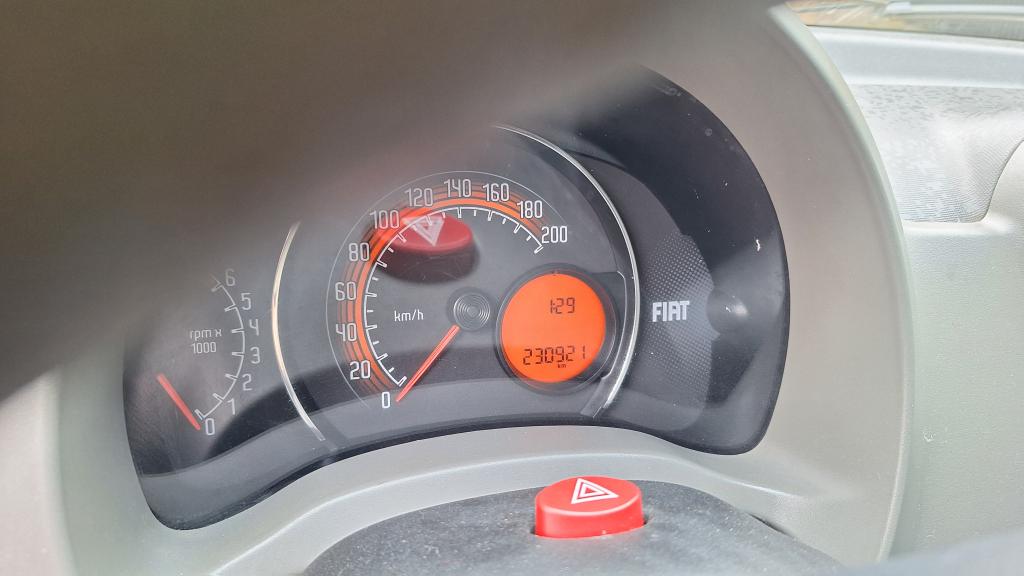 FIAT Fiorino Furgão - Foto