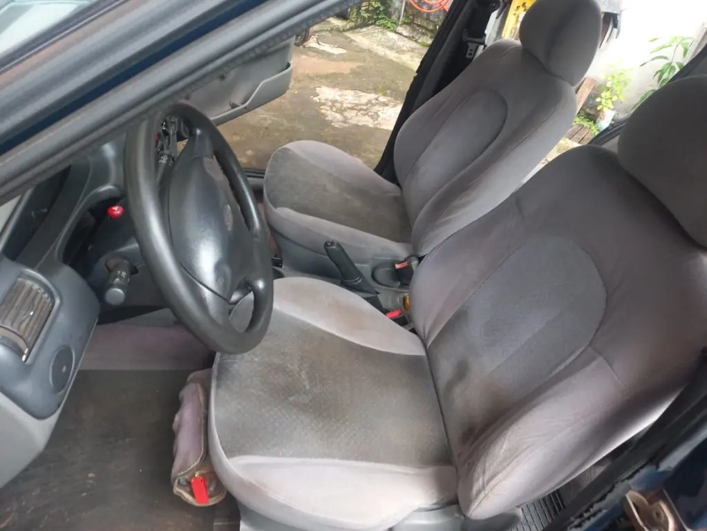 FORD Escort Sedan - Foto