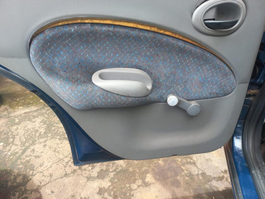 FORD Escort Sedan - Foto