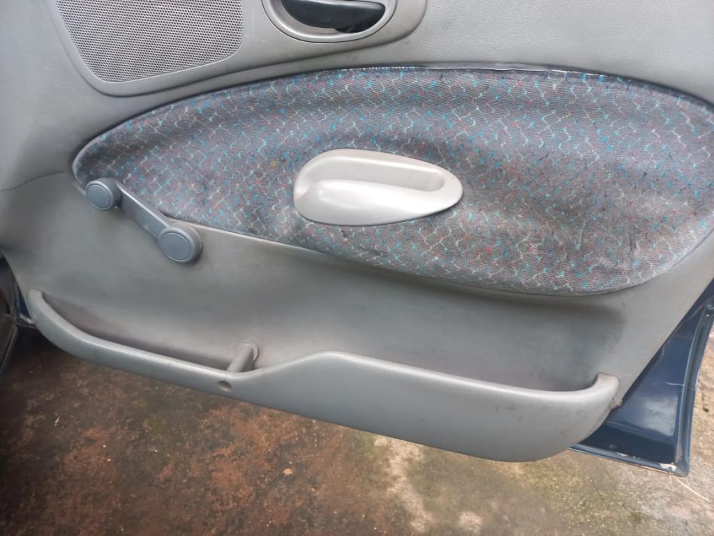 FORD Escort Sedan - Foto