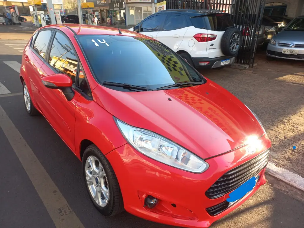 FORD Fiesta Hatch - Foto