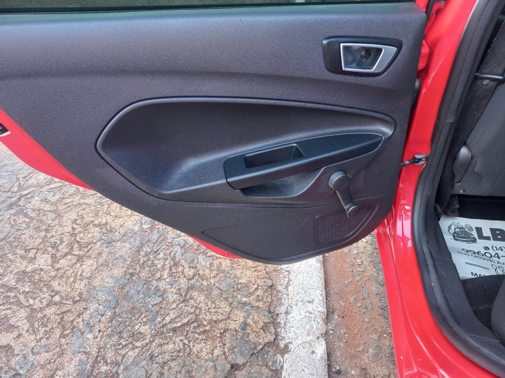 FORD Fiesta Hatch - Foto