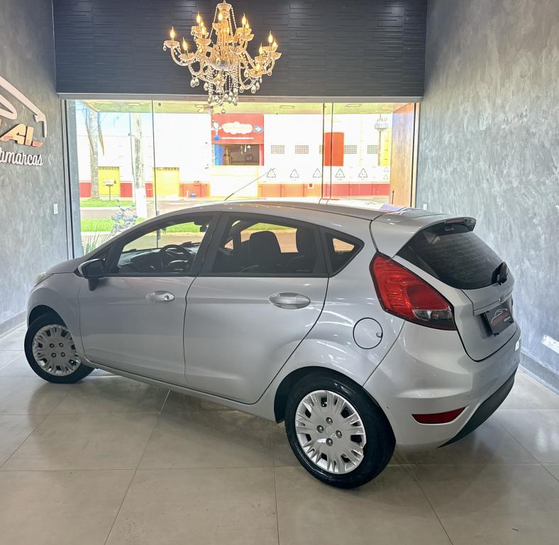 FORD Fiesta Hatch - Foto
