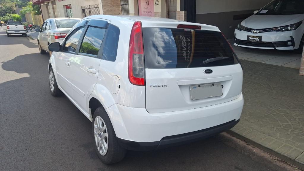 FORD Fiesta Hatch - Foto