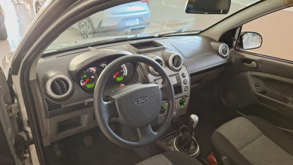 FORD Fiesta Hatch - Foto