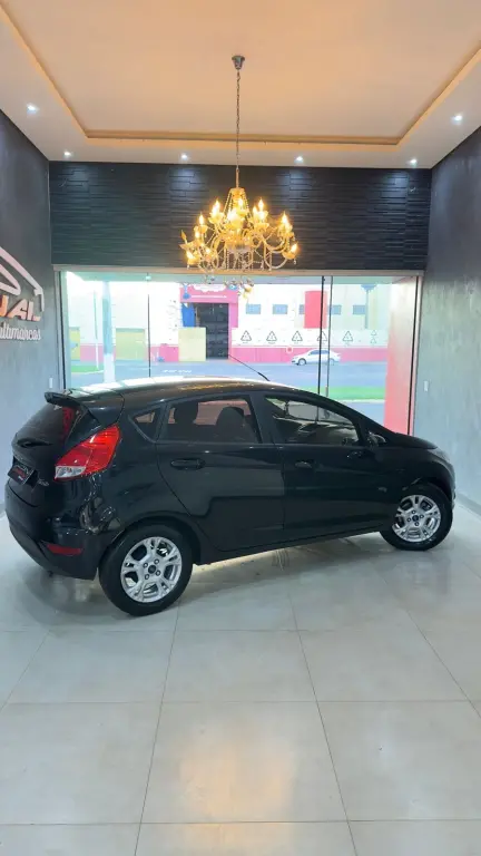 FORD Fiesta Hatch - Foto
