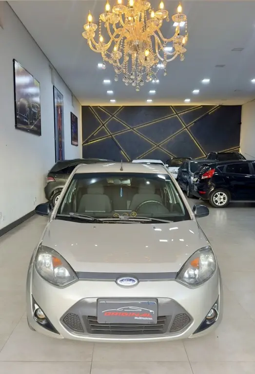 FORD Fiesta Hatch - Foto