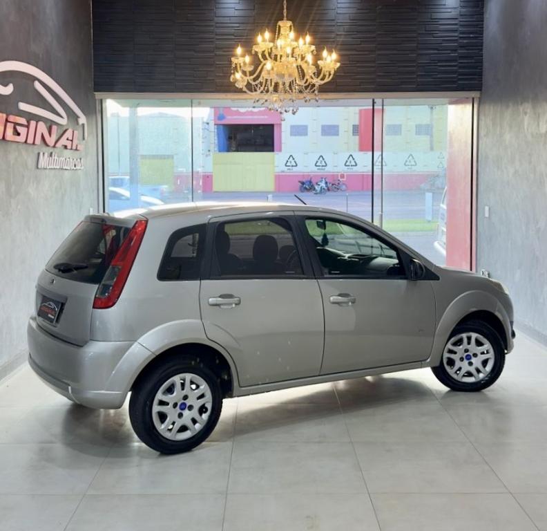 FORD Fiesta Hatch - Foto