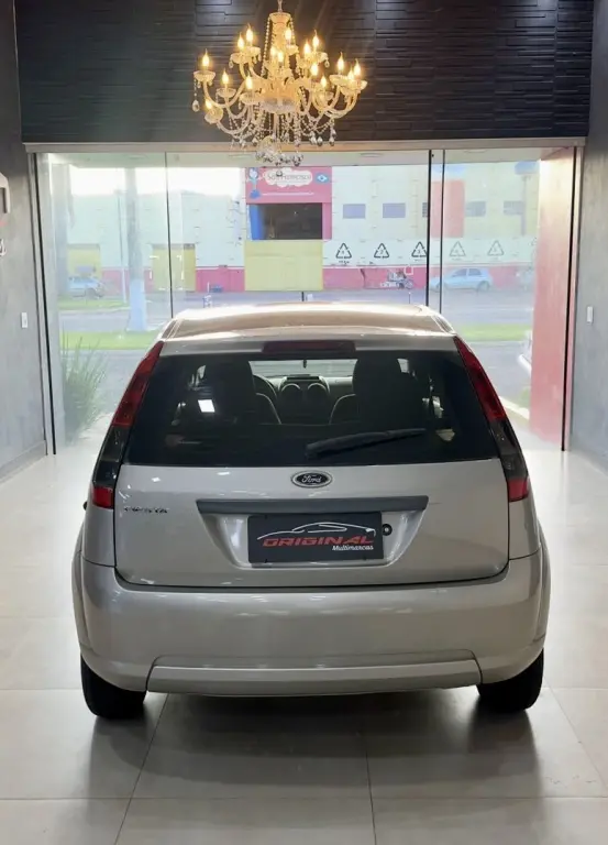 FORD Fiesta Hatch - Foto