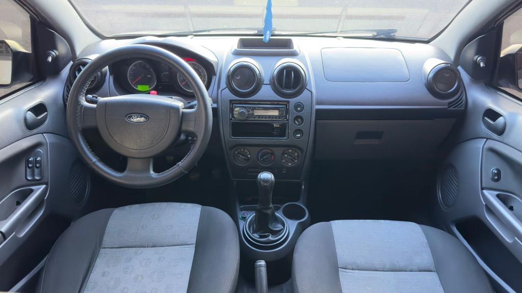 FORD Fiesta Hatch - Foto