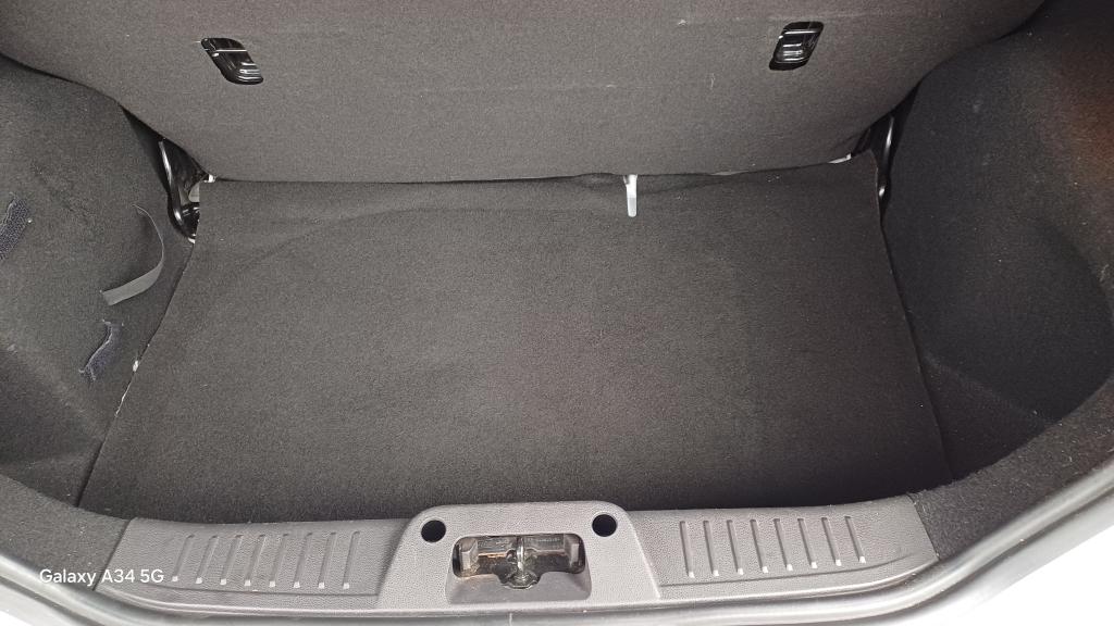 FORD Fiesta Hatch - Foto