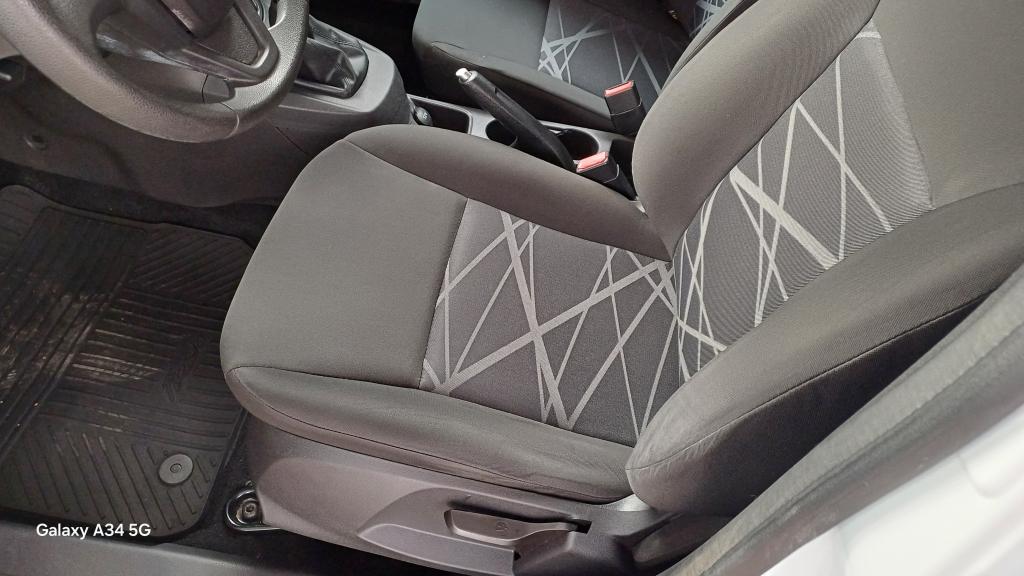 FORD Fiesta Hatch - Foto