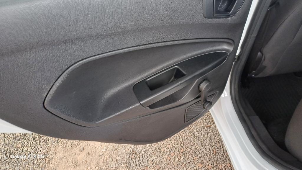 FORD Fiesta Hatch - Foto