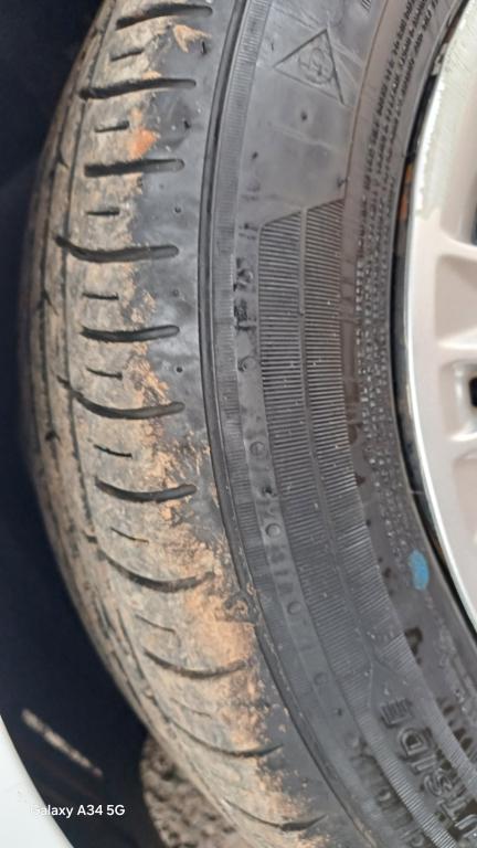 FORD Fiesta Hatch - Foto