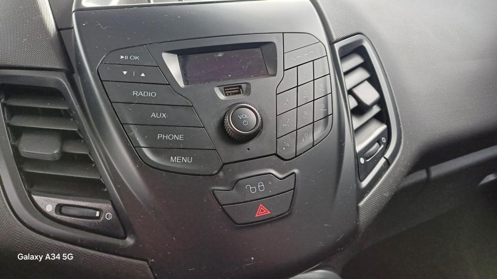FORD Fiesta Hatch - Foto