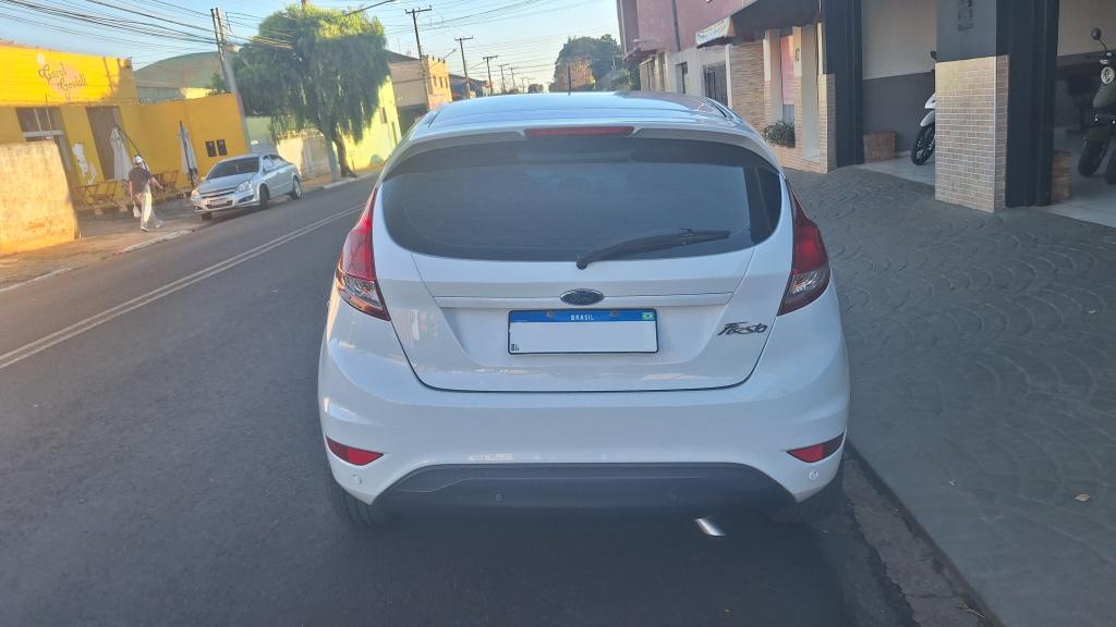FORD Fiesta Hatch - Foto