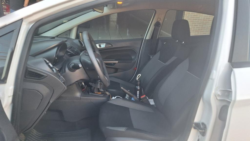 FORD Fiesta Hatch - Foto