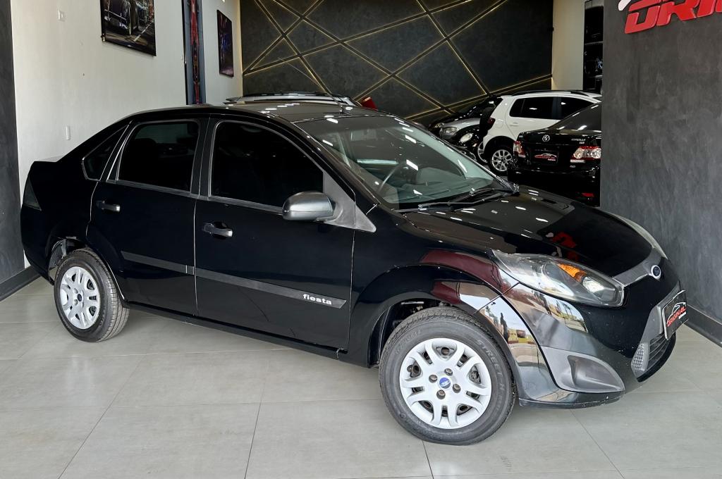 FORD Fiesta Sedan - Foto