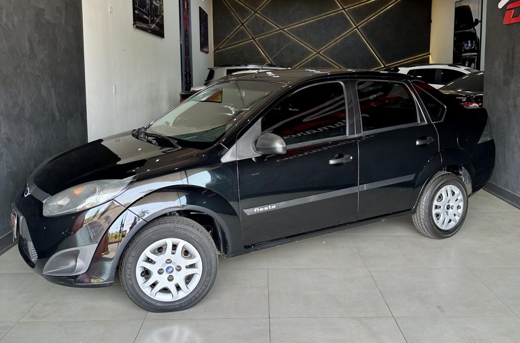 FORD Fiesta Sedan - Foto