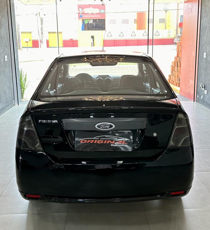 FORD Fiesta Sedan - Foto