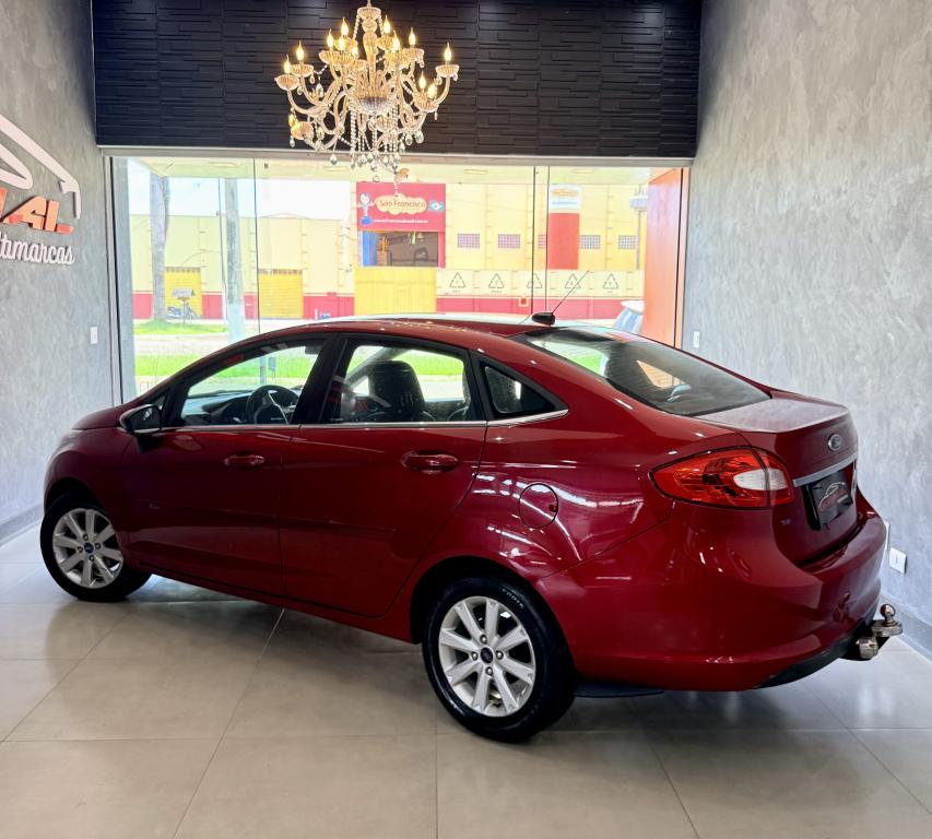 FORD Fiesta Sedan - Foto
