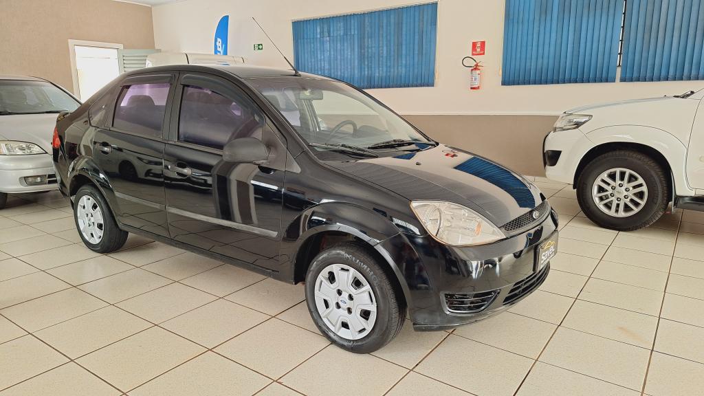 FORD Fiesta Sedan - Foto