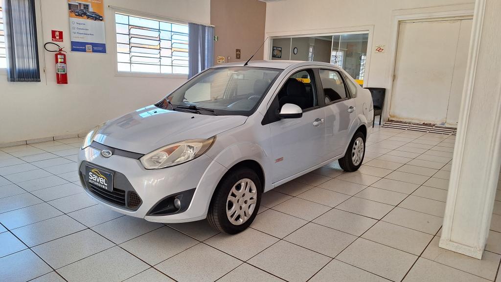 FORD Fiesta Sedan