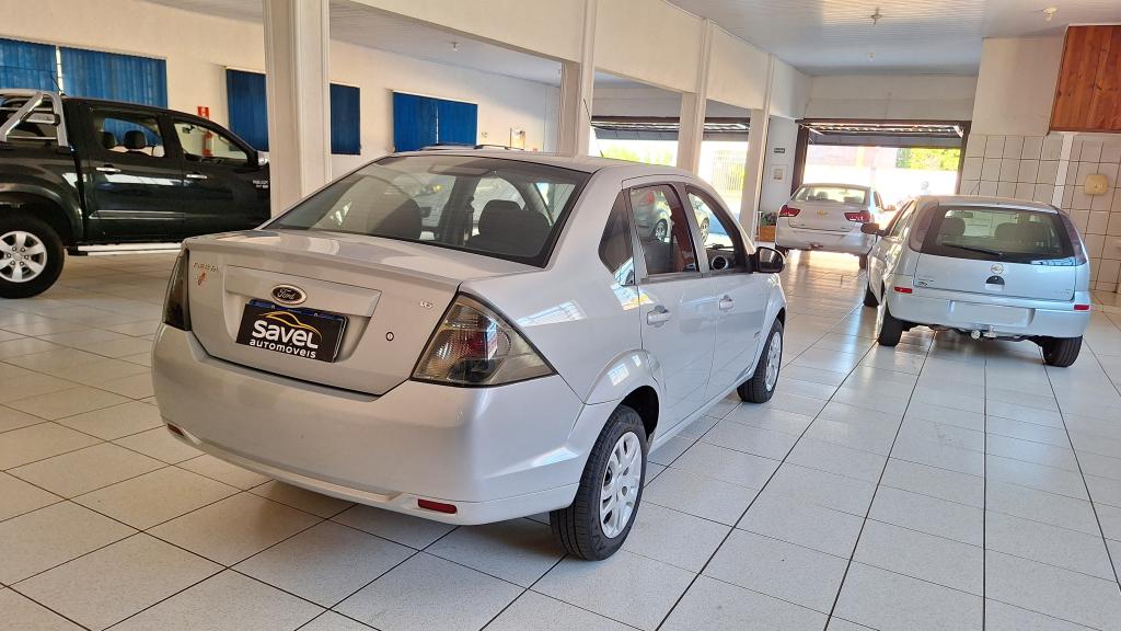 FORD Fiesta Sedan - Foto
