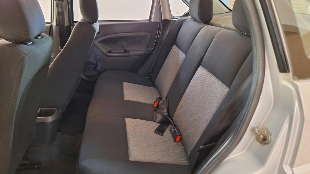 FORD Fiesta Sedan - Foto