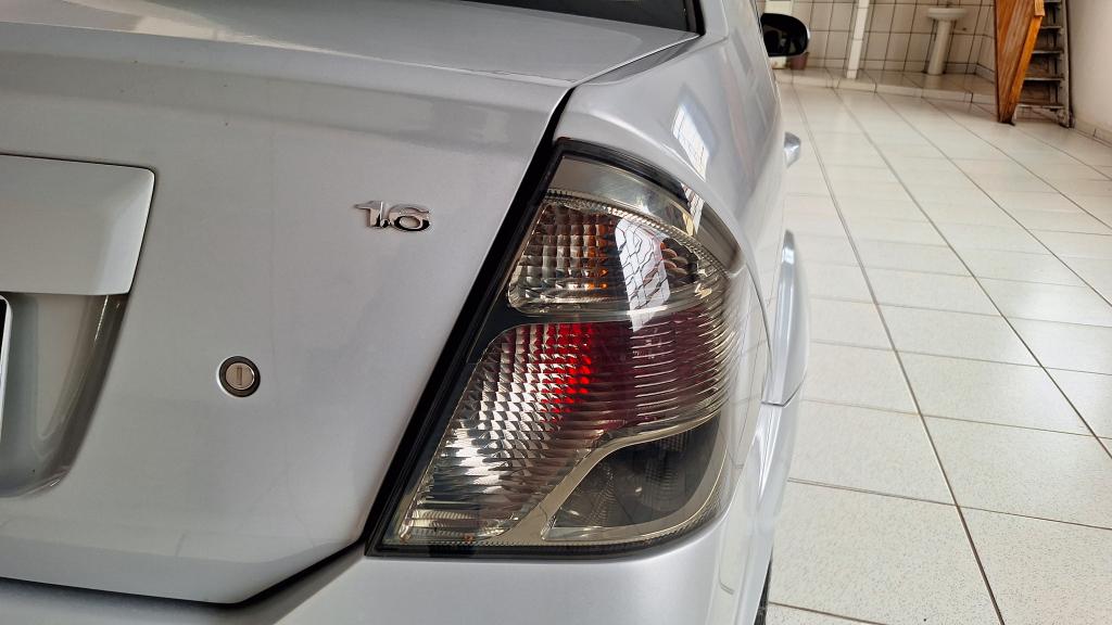 FORD Fiesta Sedan - Foto