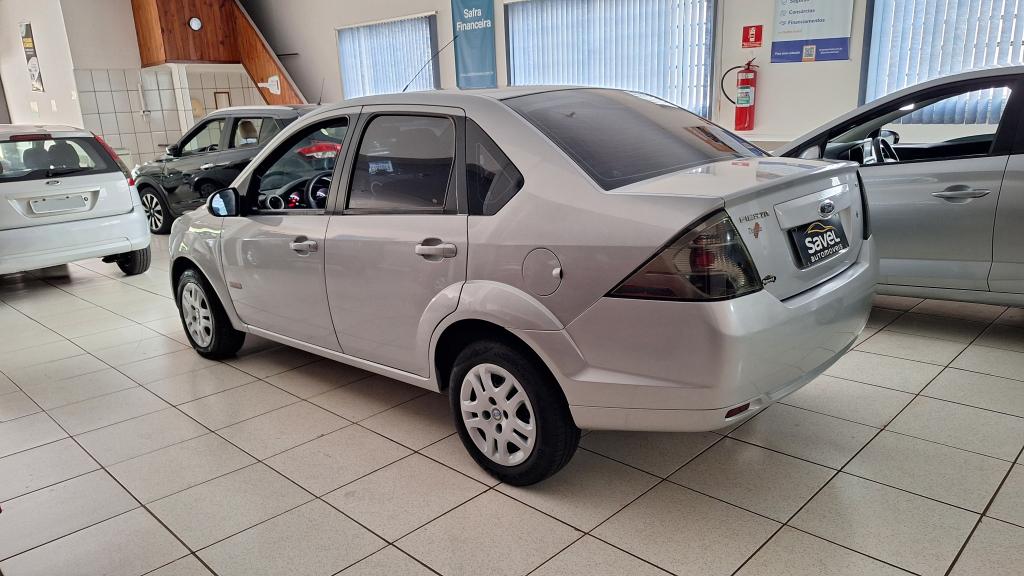 FORD Fiesta Sedan - Foto