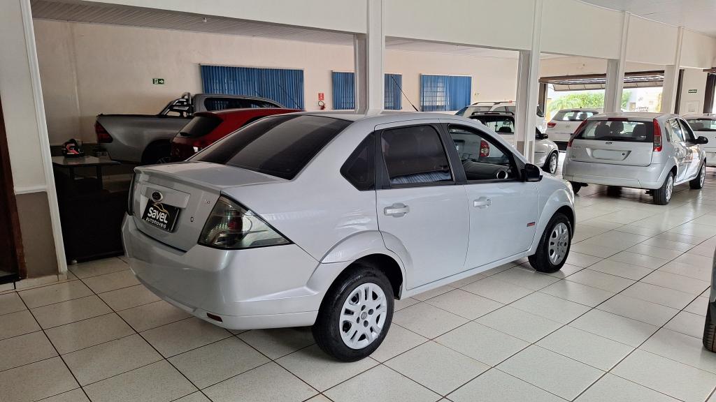 FORD Fiesta Sedan - Foto